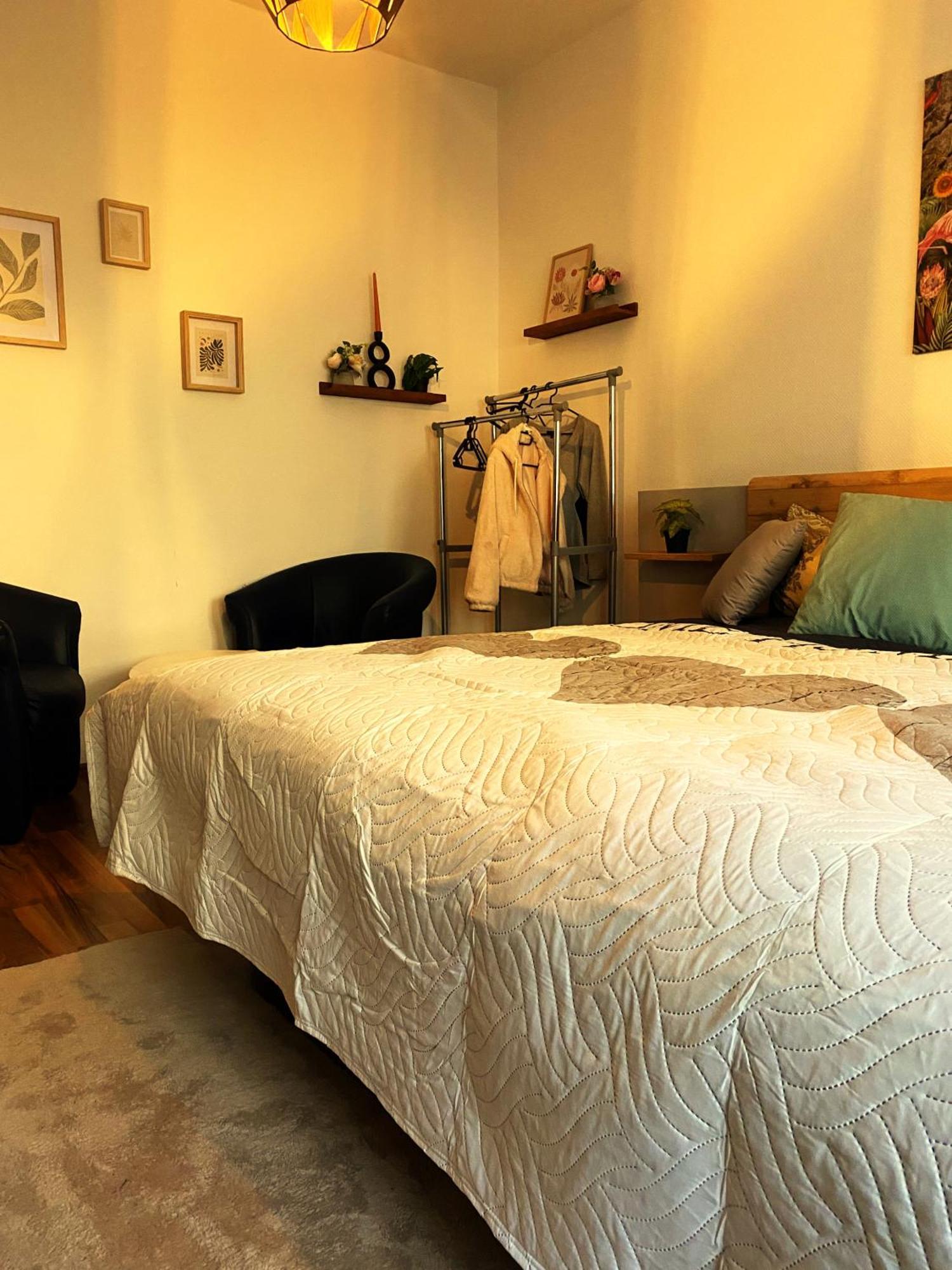 Karli'S Stuebchen Daire Gera Dış mekan fotoğraf
